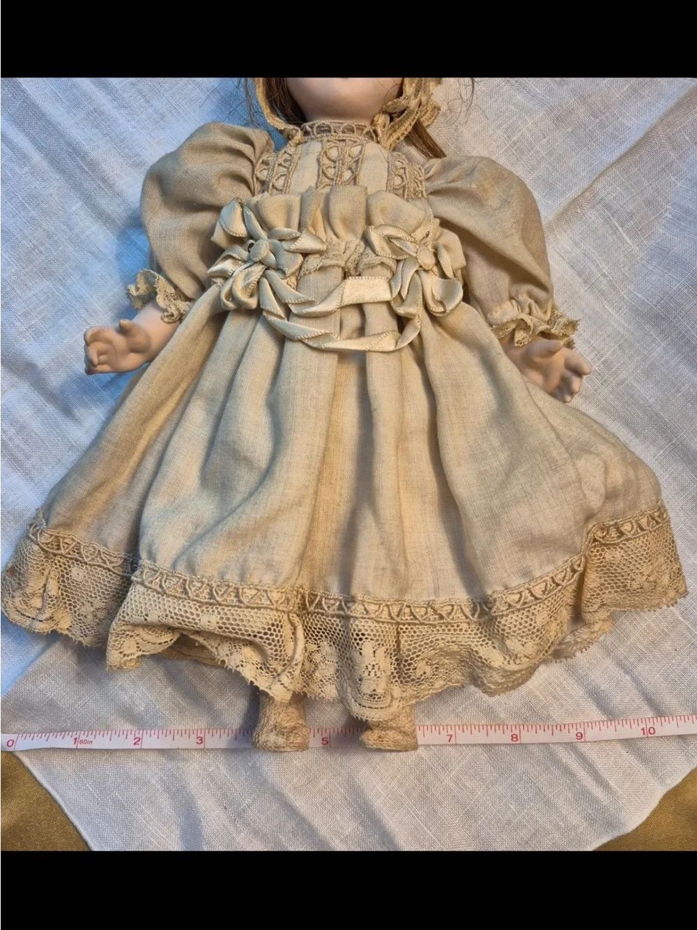 Antique Victorian Porcelain Doll In Fine Condition for its age read below